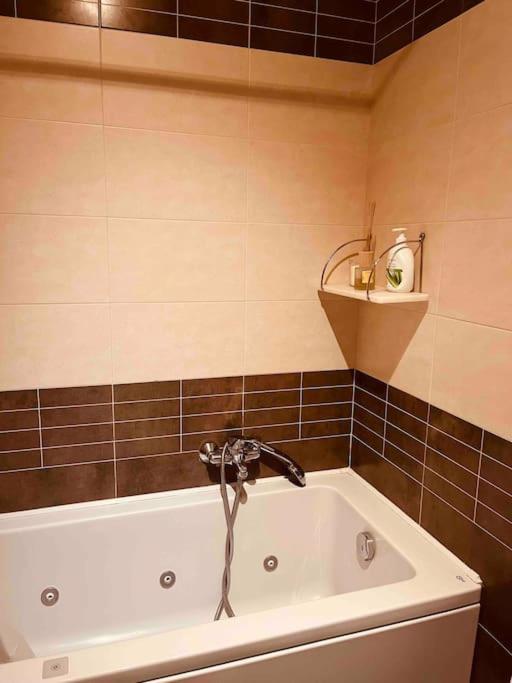 Una Casa Divertente A Roma Экстерьер фото